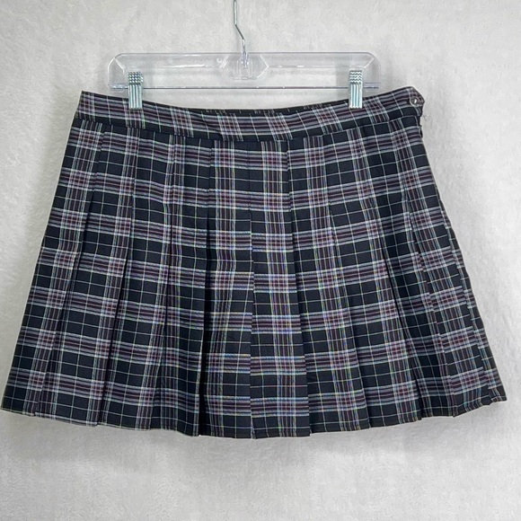 Juniors Plaid Pleated High Waist Mini Skirt w/ Built-In Shorts Black Grey Red XL - Picture 2 of 7